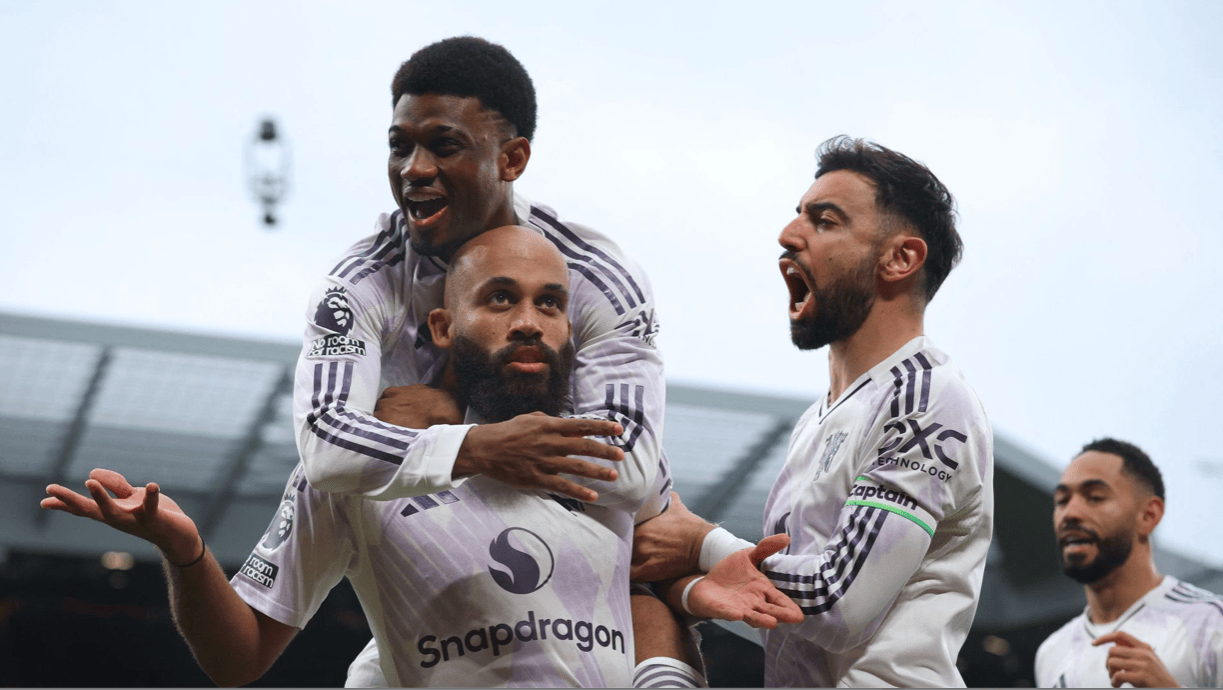 豪门悲喜夜:利物浦1-2曼联吞4连败 米兰2-1登顶 皇马1-0德比8连胜